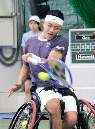 　男子シングルス決勝でアルフィー・ヒューエットに敗れた小田凱人＝福岡県飯塚市