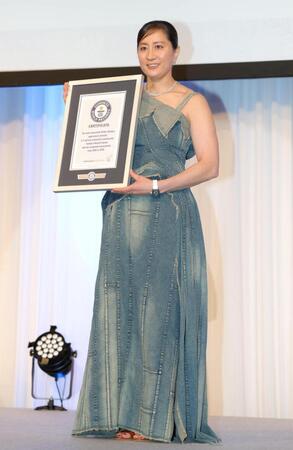 女子選手の最多五輪出場をギネス世界記録認定された竹内智香＝グランドプリンスホテル新高輪（撮影・吉澤敬太）