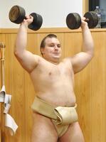 　稽古する安青錦