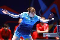 女子決勝の中国戦、第２試合でプレーする早田ひな＝ロンドン（共同）