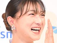 会見で涙を流す坂本花織さん（撮影・高部洋祐）