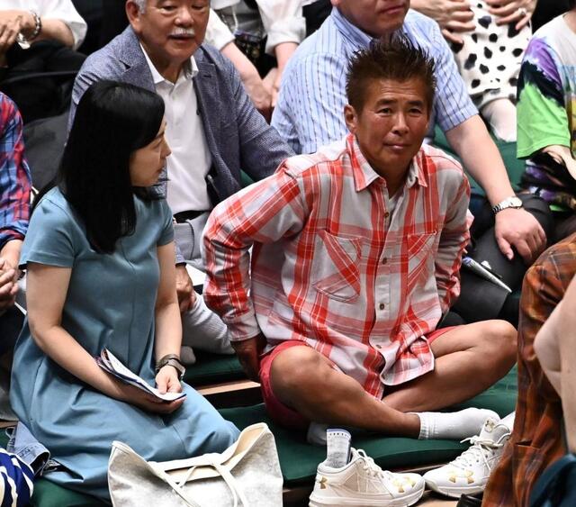 夏場所もいた！短パン姿の人気タレント