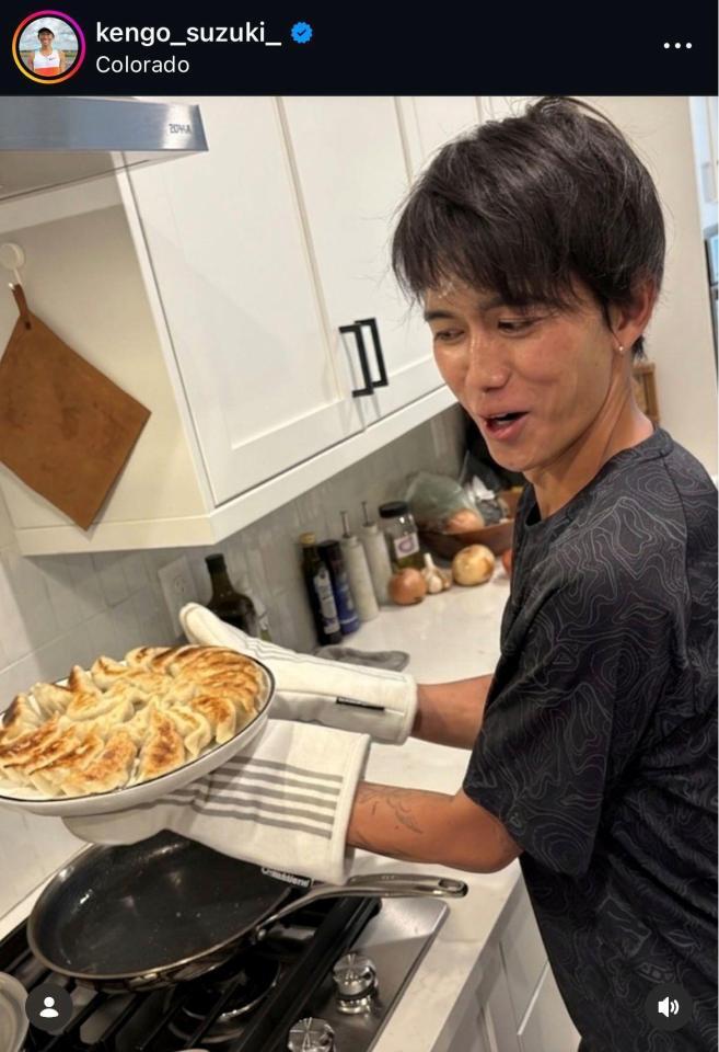 鈴木健吾インスタグラム（ｋｅｎｇｏ＿ｓｕｚｕｋｉ＿）より