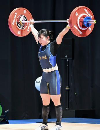　女子５３キロ級　優勝した安部希美＝名古屋市吹上ホール