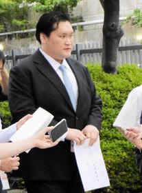 師匠会に参加した伊勢ケ浜親方