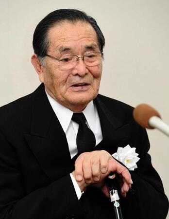 　平尾誠二さんの訃報に「『親より先に死ぬな』ということを教育できなかった」と語る山口良治さん＝２０１７年