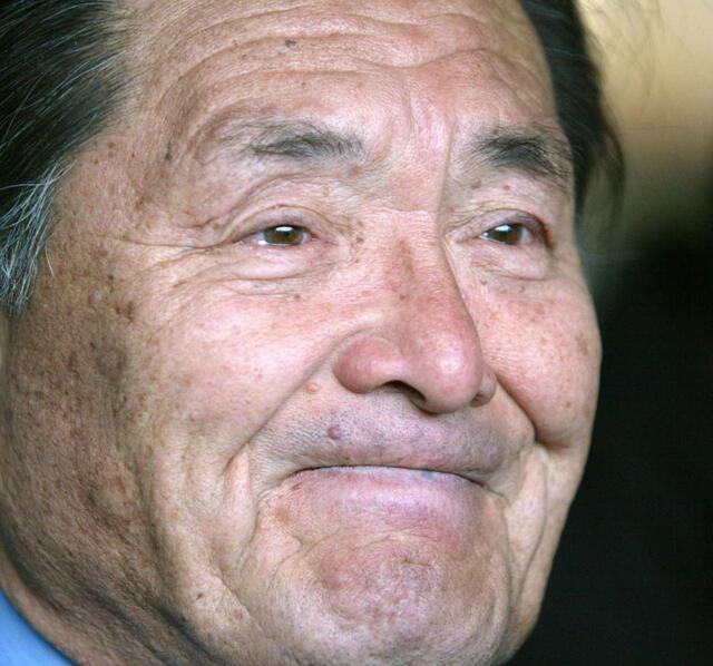　２００６年１月５日、決勝進出を決めて涙ぐむ伏見工・山口総監督