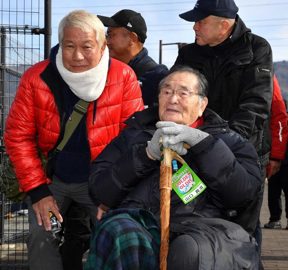　花園で大八木淳史さんと観戦＝２４年１２月