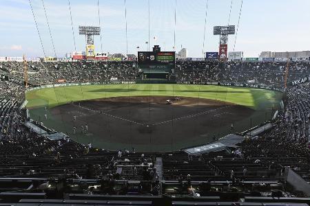 　甲子園球場＝兵庫県西宮市