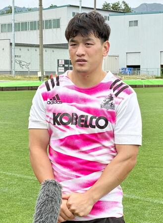 　取材に応じる神戸の李承信