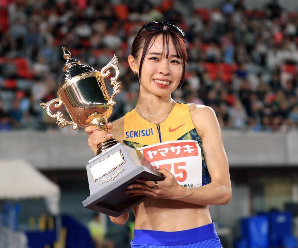 女子５０００メートルで優勝し、愛知・名古屋アジア大会出場を決めた山本有真