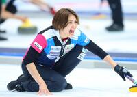 指示を出すフォルティウス・吉村紗也香（撮影・石井剣太郎）