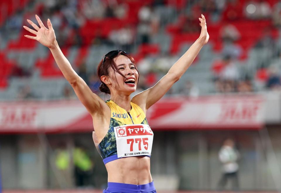 女子５０００メートルで優勝した山本有真
