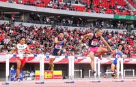 男子４００メートル障害決勝　力走する後藤大樹（右から２人目）