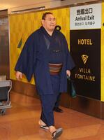 フランスから帰国した豊昇龍（撮影・佐々木彰尚）