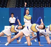 自由演技競技ディビジョン２・高校の部、優勝で全国大会進出を決めた目白研心Ａ=１９日（撮影・伊藤笙子）