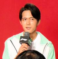 トークショーでマイクを握る大迫傑