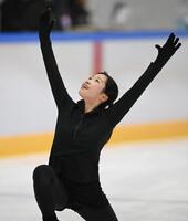熱演する中井亜美＝関空アイスアリーナ（撮影・高部洋祐）