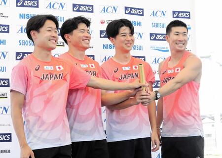 　練習を公開したリレー侍。（左から）小室歩久斗、小池祐貴、多田修平、桐生祥秀