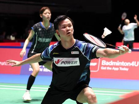 田口真彩（奥）とともに初戦を戦った渡辺勇大（撮影・伊藤笙子）