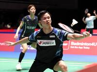 田口真彩（奥）とともに初戦を戦った渡辺勇大（撮影・伊藤笙子）