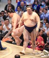 隆の勝㊧を押し出しで下した大の里