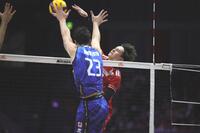 第３セット、高橋藍のスパイクが決まる