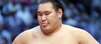 伯乃富士に敗れ肩を落とす豊昇龍