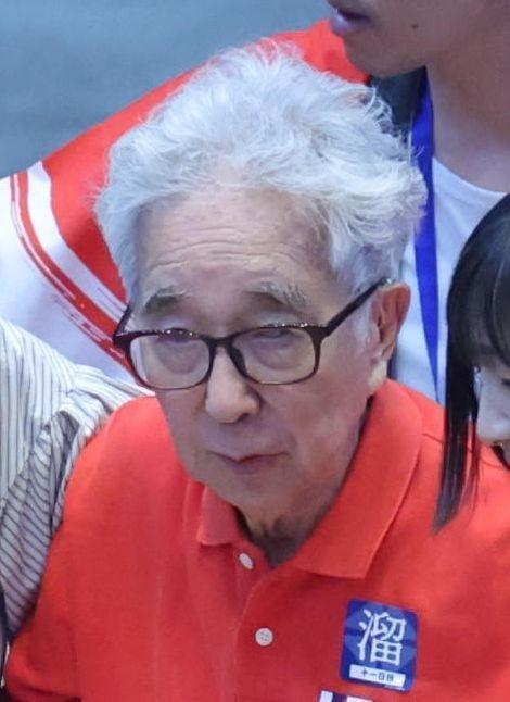 相撲観戦をした大村崑（撮影・佐々木彰尚）