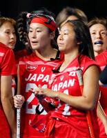 　準々決勝でカナダに敗れさえない表情の中沢ね（左）と中沢こ＝大井ホッケー競技場