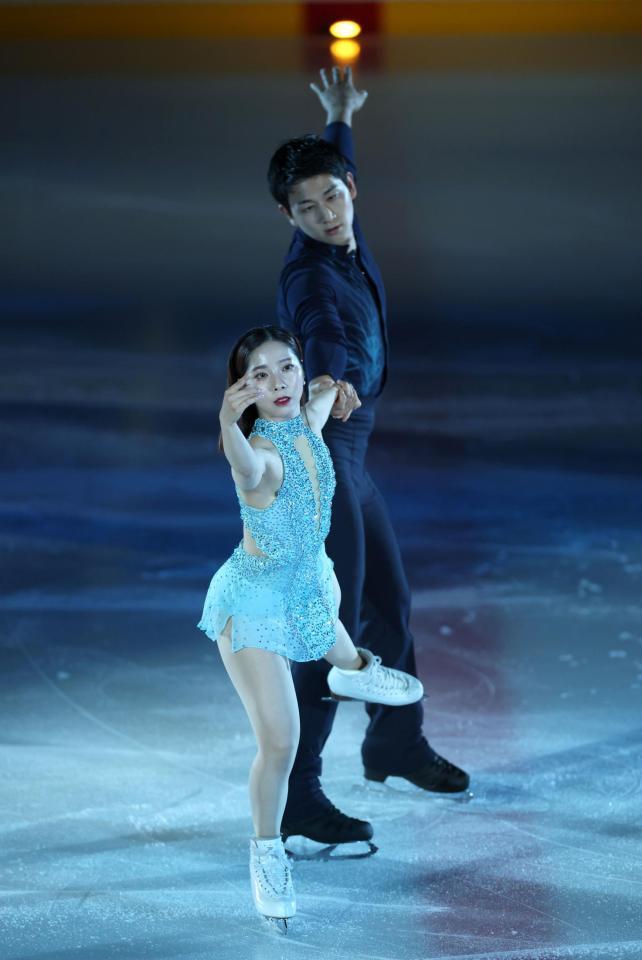 初プロデュースのアイスショーで演技する三浦璃来さんと木原龍一さん（撮影・伊藤笙子）