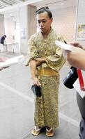 取材に応じる宇瑠寅