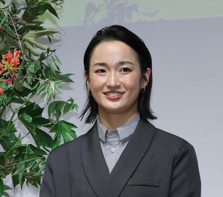 壇上で笑顔を見せる清水希容さん＝ＴＯＤＡ　ＨＡＬＬ＆ＣＯＮＦＥＲＥＮＣＥ　ＴＯＫＹＯ（撮影・棚橋慶太）