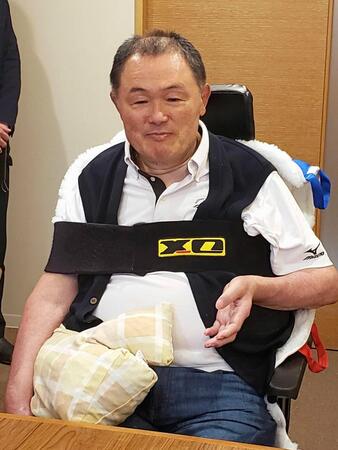 取材に応じるＪＯＣ前会長の山下泰裕氏＝２０２５年１０月