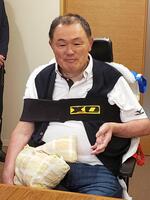 取材に応じるＪＯＣ前会長の山下泰裕氏＝２０２５年１０月