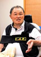 取材に応じるＪＯＣ前会長の山下泰裕氏＝２０２５年１０月