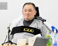車いすに座って記者会見する五輪柔道金メダリストの山下泰裕氏＝２０２５年１２月