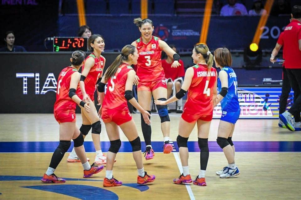 得点を喜ぶ日本代表　©Ｖｏｌｌｅｙｂａｌｌ　Ｗｏｒｌｄ
