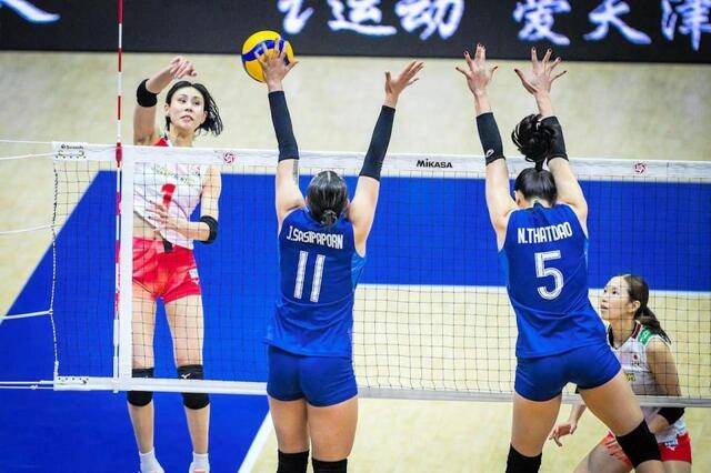 バレー女子選手は涙、石川主将声震わす
