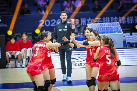 得点に喜ぶ日本代表©Ｖｏｌｌｅｙｂａｌｌ　Ｗｏｒｌｄ