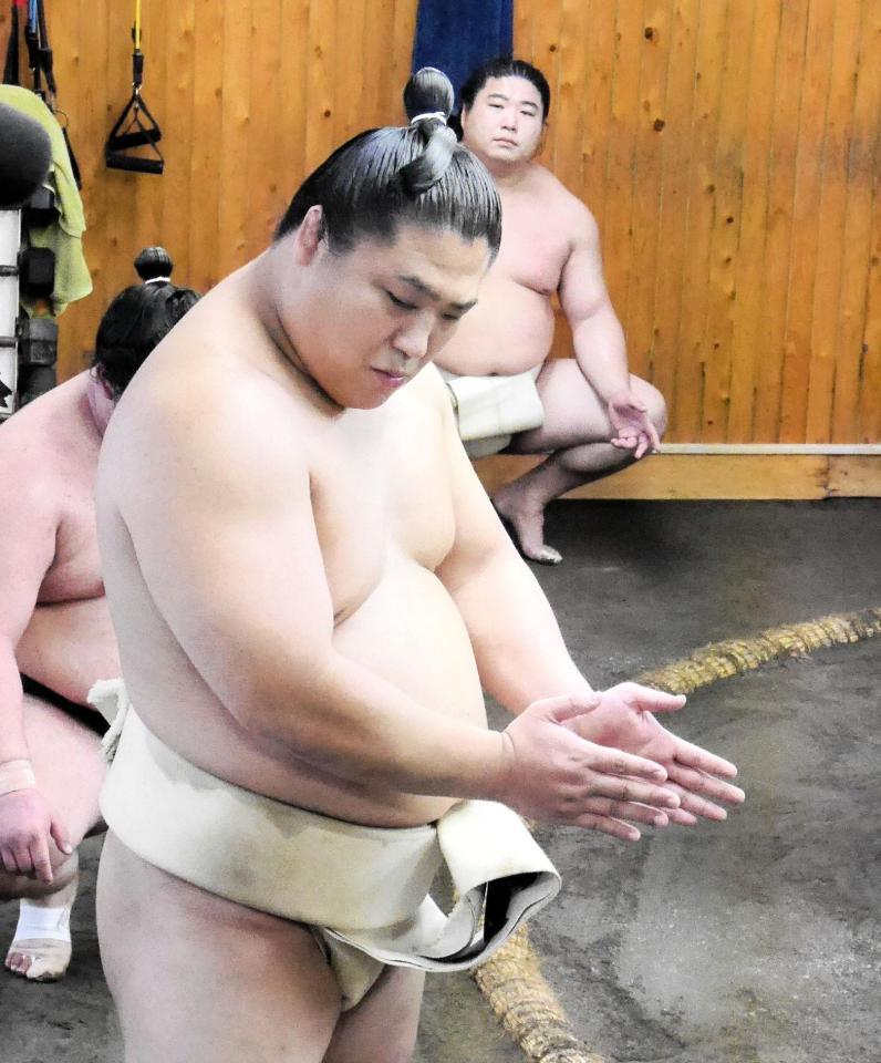 稽古を終える若隆景