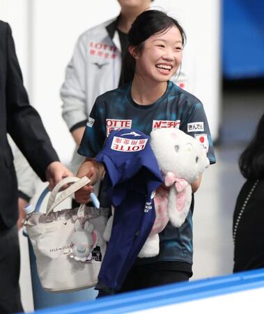 練習を終え、笑顔を見せる中井亜美（撮影・伊藤笙子）