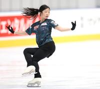 公開練習で滑る中井亜美（撮影・伊藤笙子）