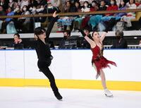 アイスダンスＦＤ、演技する紀平梨花、西山真瑚組（撮影・伊藤笙子）