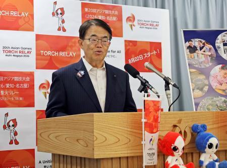 　定例記者会見する愛知県の大村秀章知事＝８日午前、愛知県庁