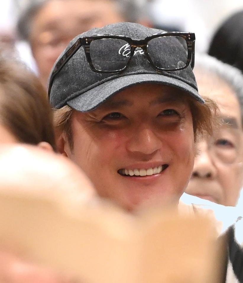 観戦に訪れた上地雄輔（撮影・堀内翔）