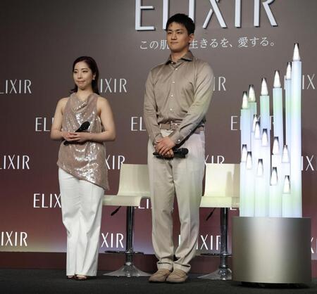 登壇する三浦璃来さん（左）と木原龍一さん
