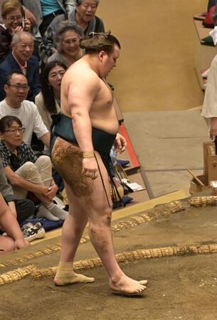 豪ノ山似敗れ２敗目を喫した安青錦（撮影・持木克友）