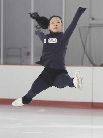 　練習を公開した中井亜美