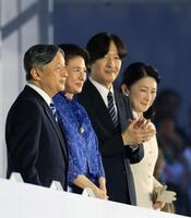 愛知・名古屋アジア大会の開会式に出席された天皇、皇后両陛下と秋篠宮ご夫妻